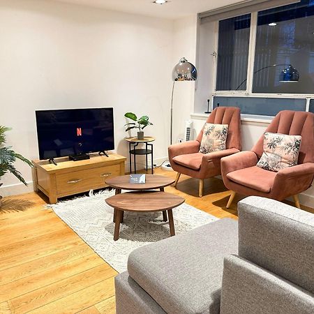 Chic 3 Bedroom Flat With Private Terrace In Holloway Near Finsbury Park ลอนดอน ภายนอก รูปภาพ