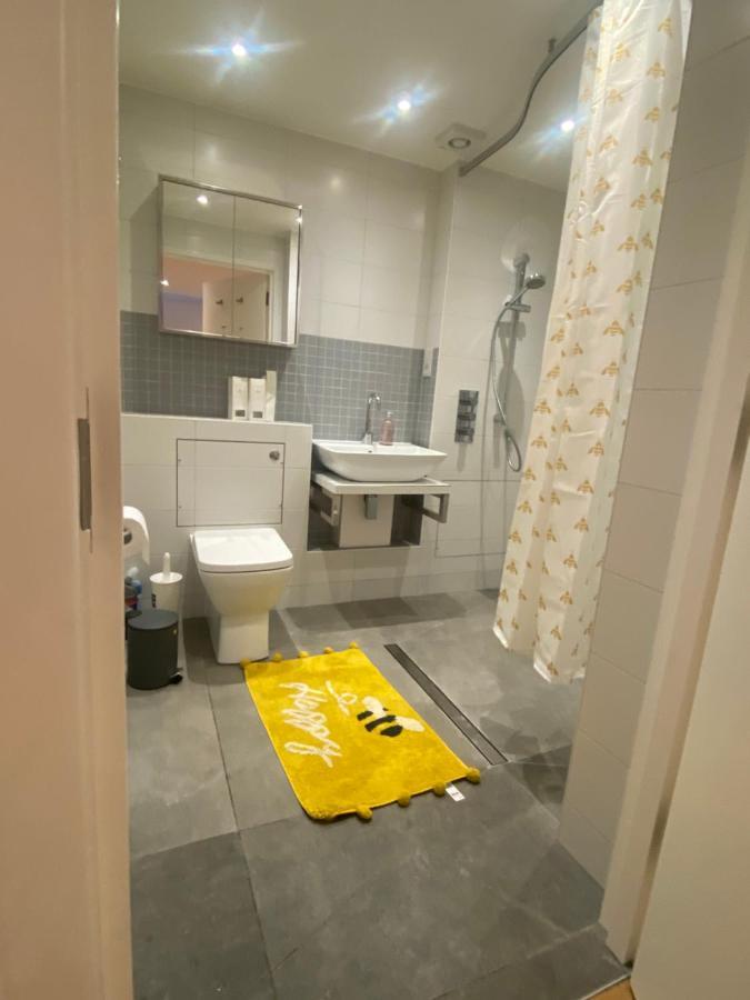 Chic 3 Bedroom Flat With Private Terrace In Holloway Near Finsbury Park ลอนดอน ภายนอก รูปภาพ