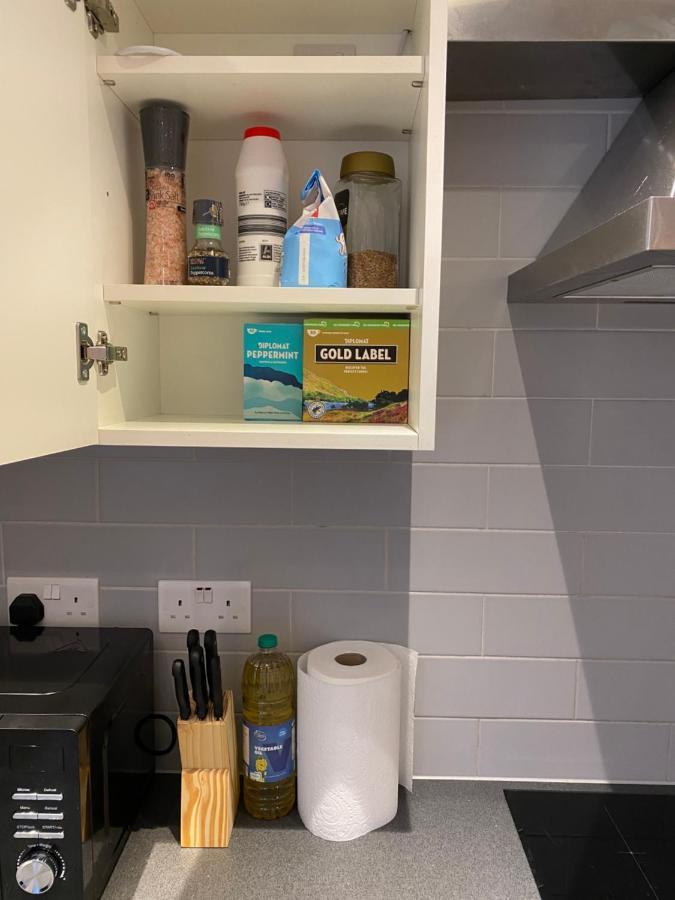 Chic 3 Bedroom Flat With Private Terrace In Holloway Near Finsbury Park ลอนดอน ภายนอก รูปภาพ