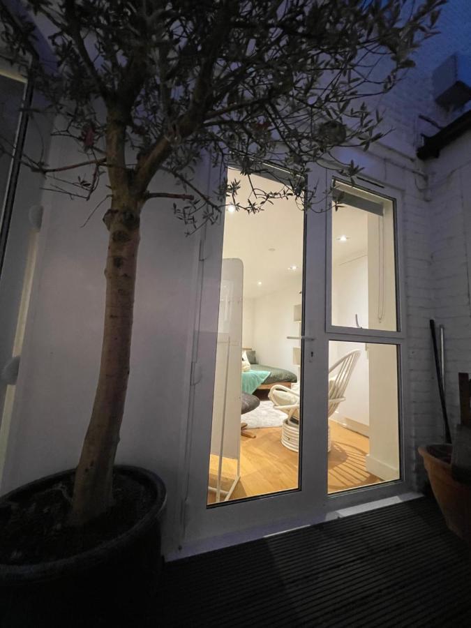 Chic 3 Bedroom Flat With Private Terrace In Holloway Near Finsbury Park ลอนดอน ภายนอก รูปภาพ