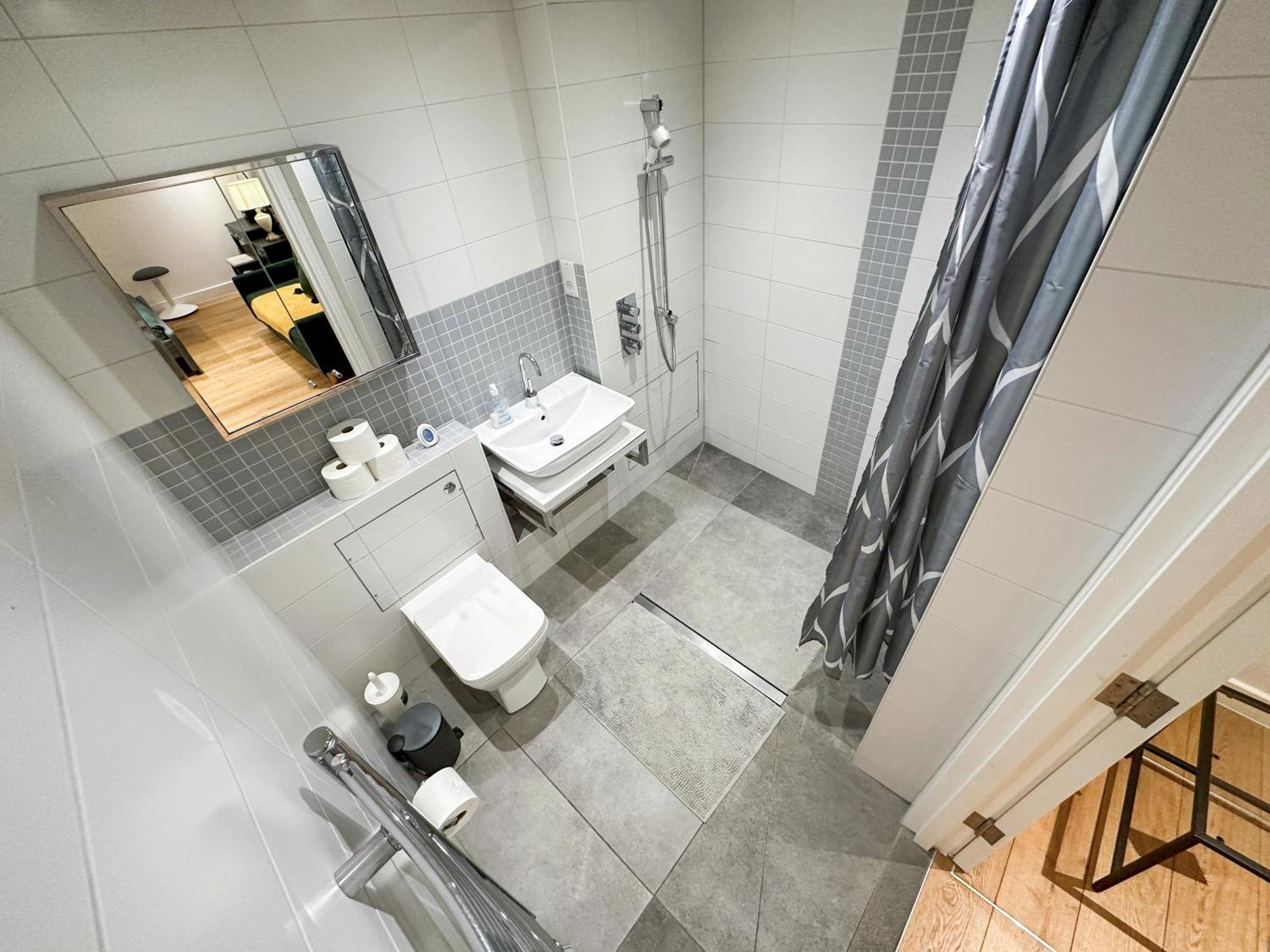 Chic 3 Bedroom Flat With Private Terrace In Holloway Near Finsbury Park ลอนดอน ภายนอก รูปภาพ