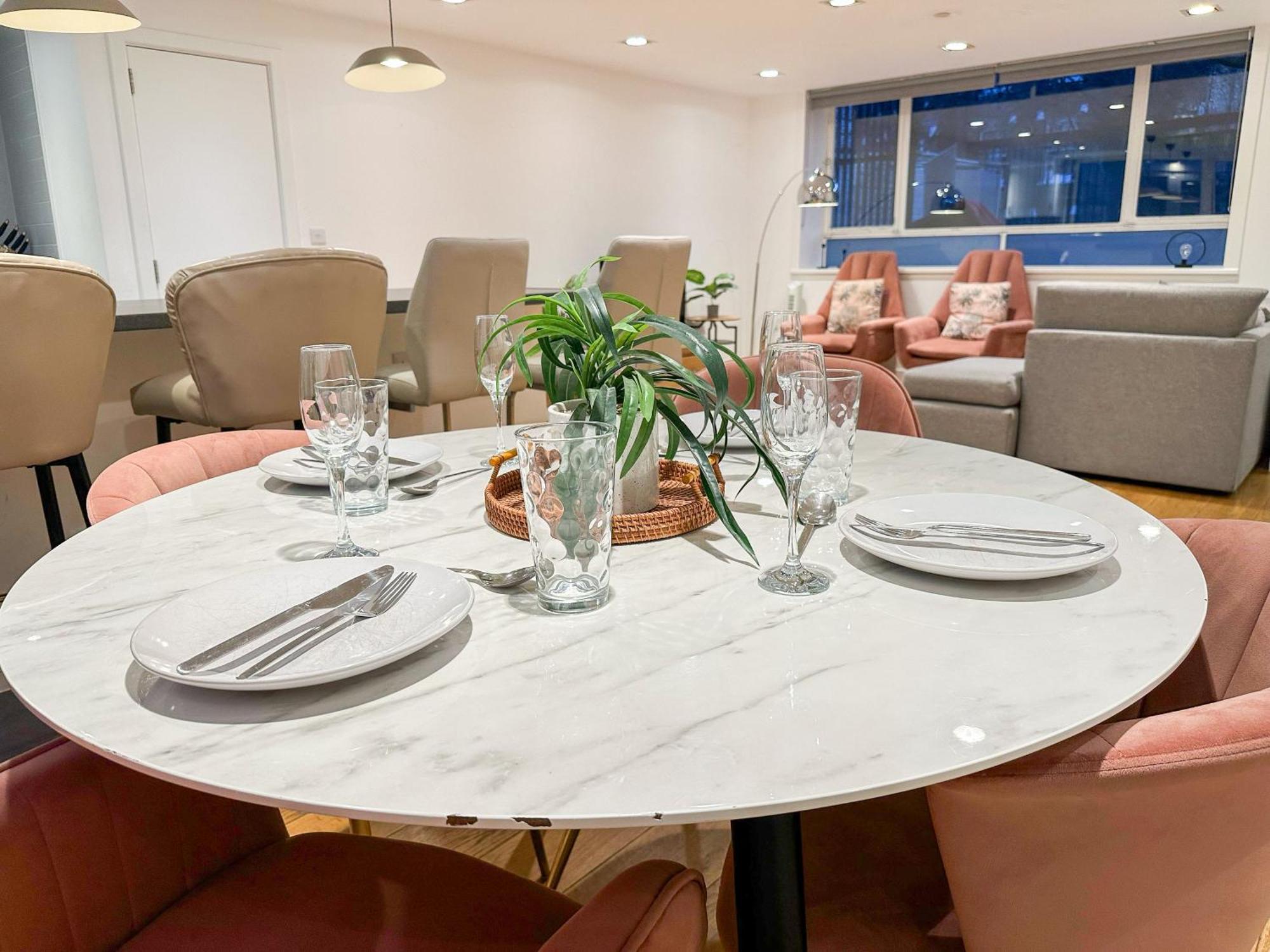 Chic 3 Bedroom Flat With Private Terrace In Holloway Near Finsbury Park ลอนดอน ภายนอก รูปภาพ