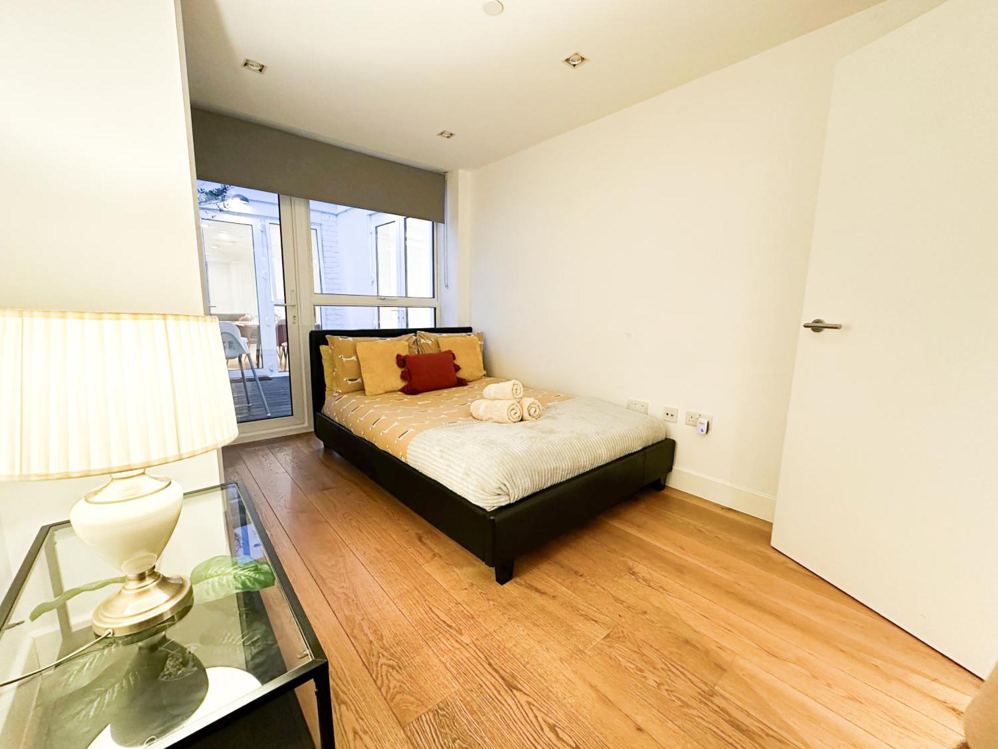Chic 3 Bedroom Flat With Private Terrace In Holloway Near Finsbury Park ลอนดอน ภายนอก รูปภาพ