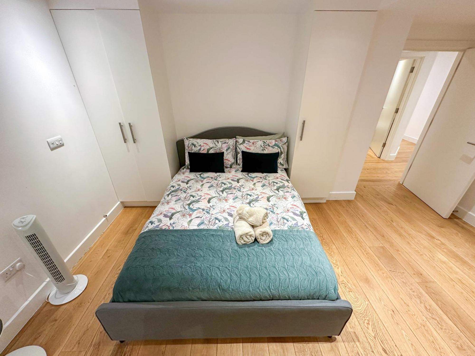 Chic 3 Bedroom Flat With Private Terrace In Holloway Near Finsbury Park ลอนดอน ภายนอก รูปภาพ