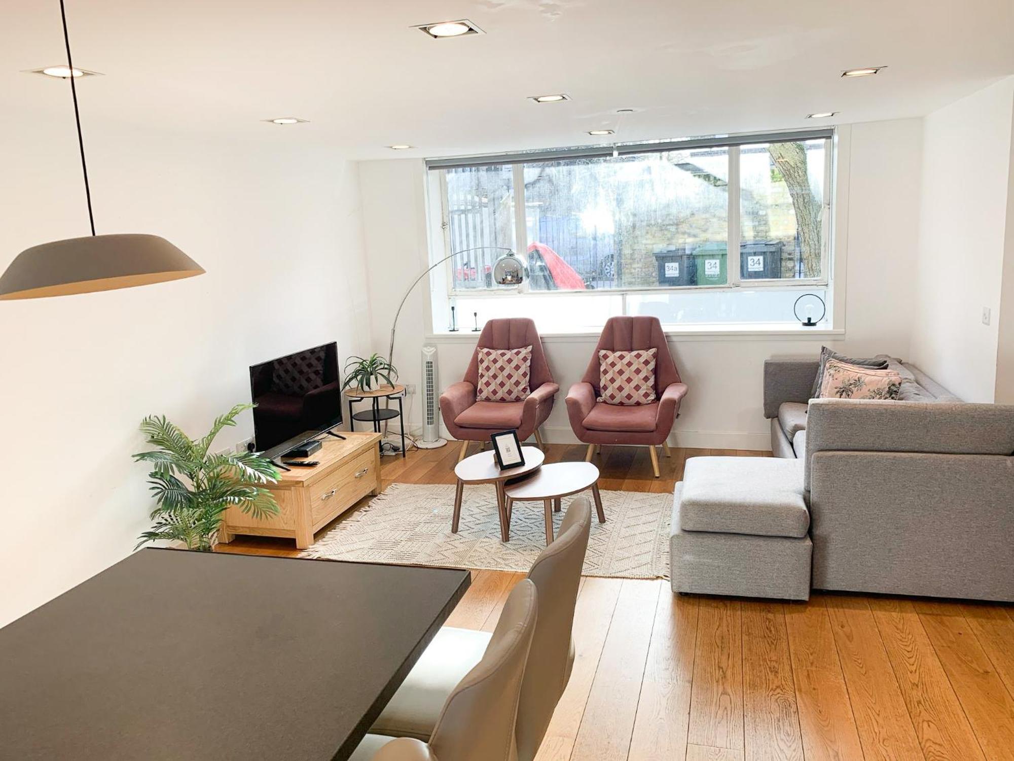 Chic 3 Bedroom Flat With Private Terrace In Holloway Near Finsbury Park ลอนดอน ภายนอก รูปภาพ