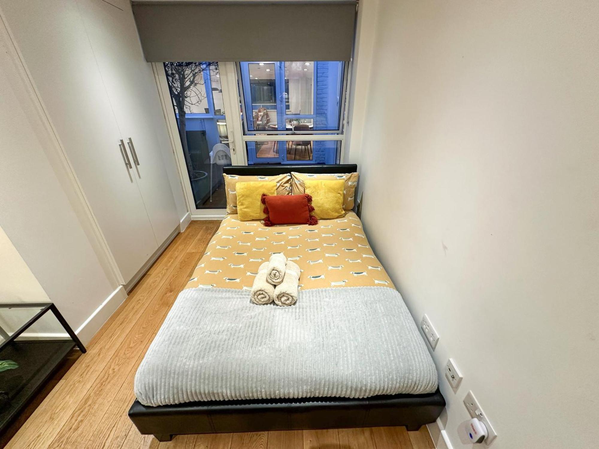 Chic 3 Bedroom Flat With Private Terrace In Holloway Near Finsbury Park ลอนดอน ภายนอก รูปภาพ